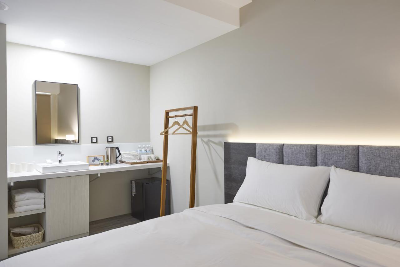 Hotel Z Taichung Luaran gambar